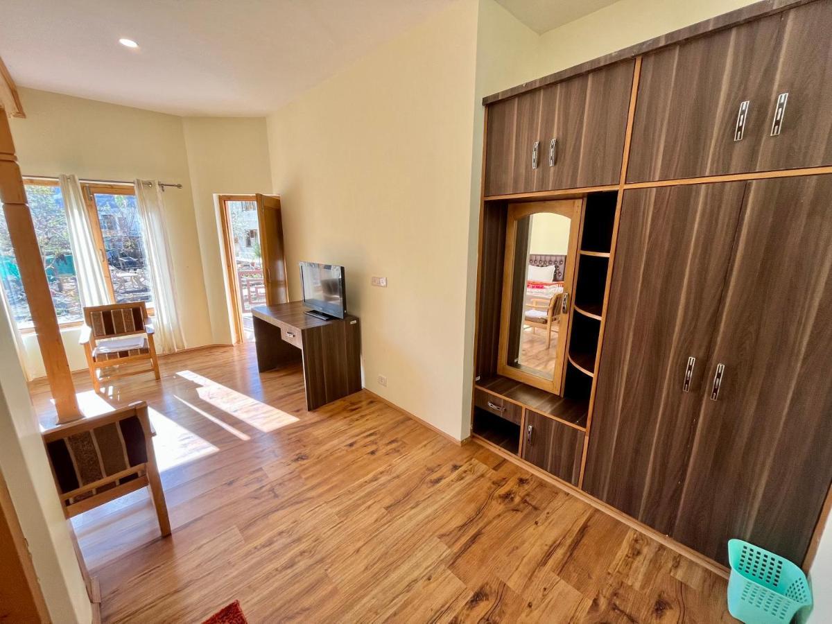 Niri-La Guest House Leh Ngoại thất bức ảnh