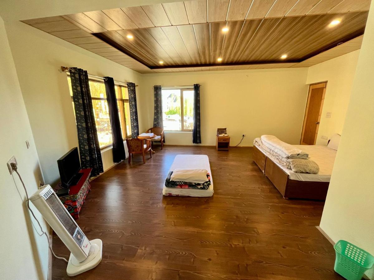 Niri-La Guest House Leh Ngoại thất bức ảnh